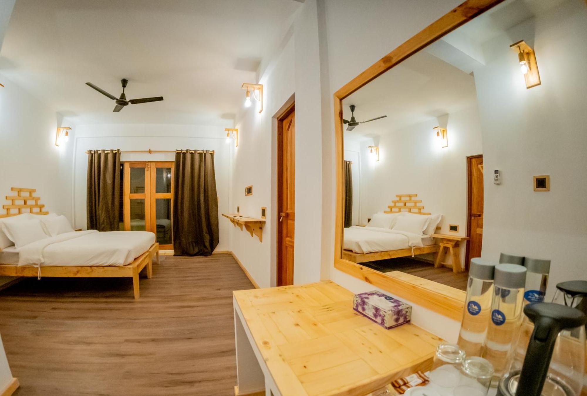 Manta Sea View Himandhoo Hotel ภายนอก รูปภาพ