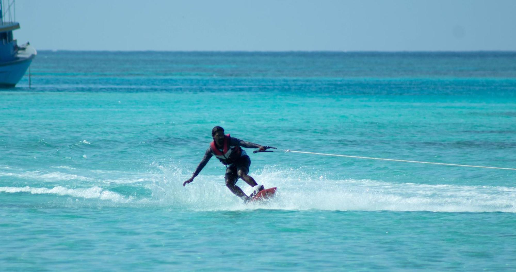 Manta Sea View Himandhoo Hotel ภายนอก รูปภาพ