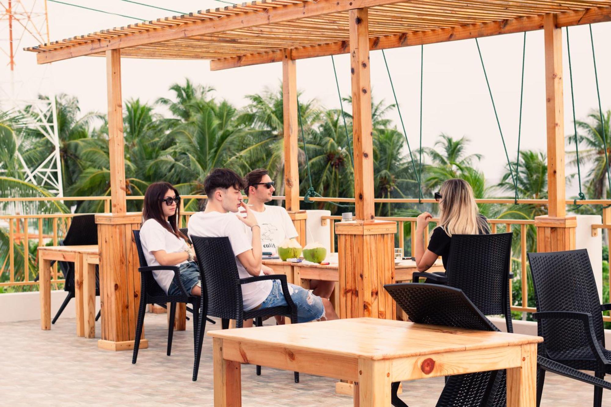Manta Sea View Himandhoo Hotel ภายนอก รูปภาพ