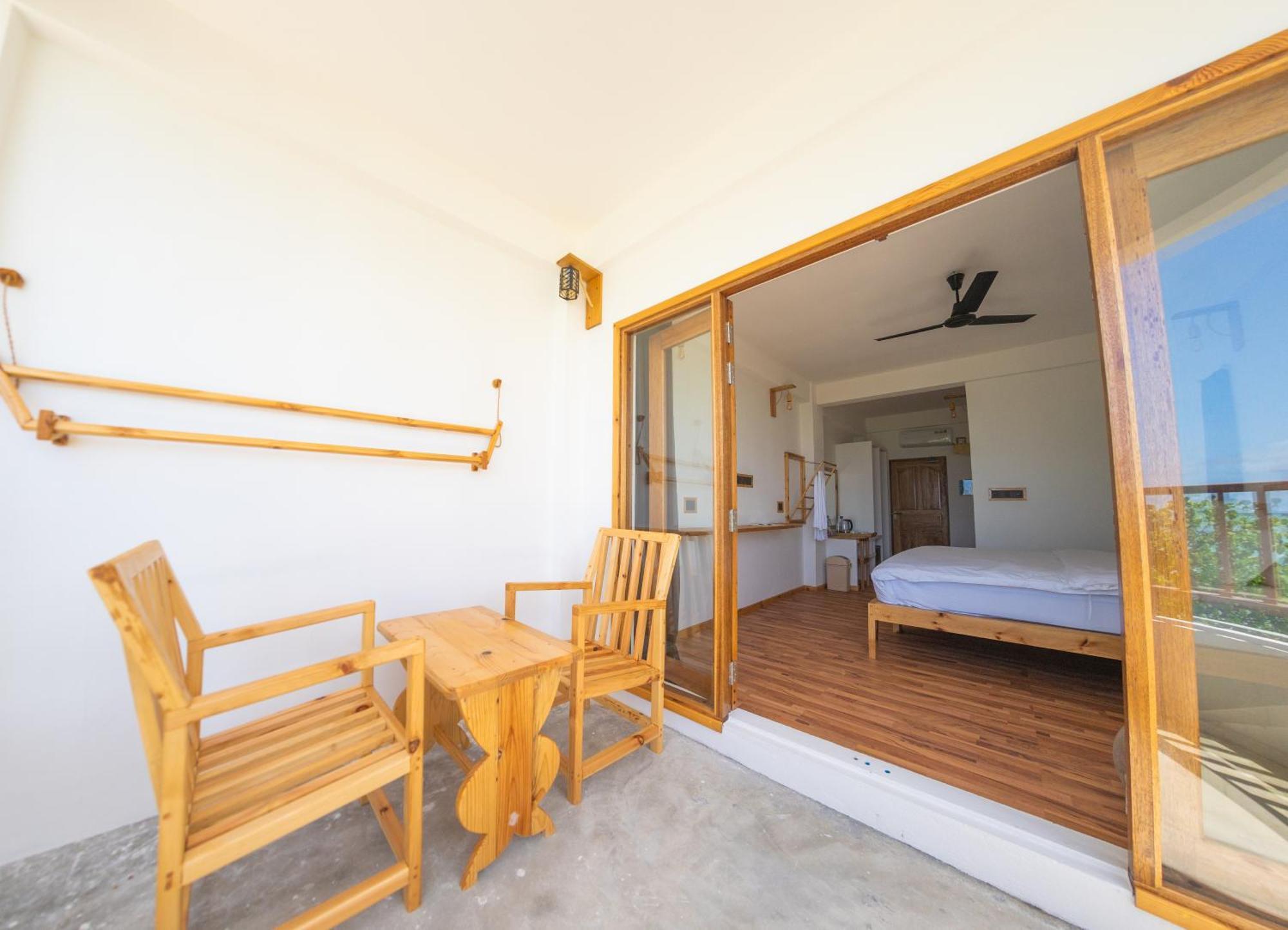 Manta Sea View Himandhoo Hotel ภายนอก รูปภาพ