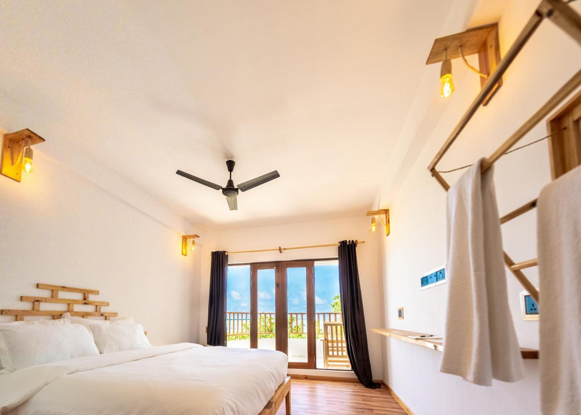 Manta Sea View Himandhoo Hotel ภายนอก รูปภาพ